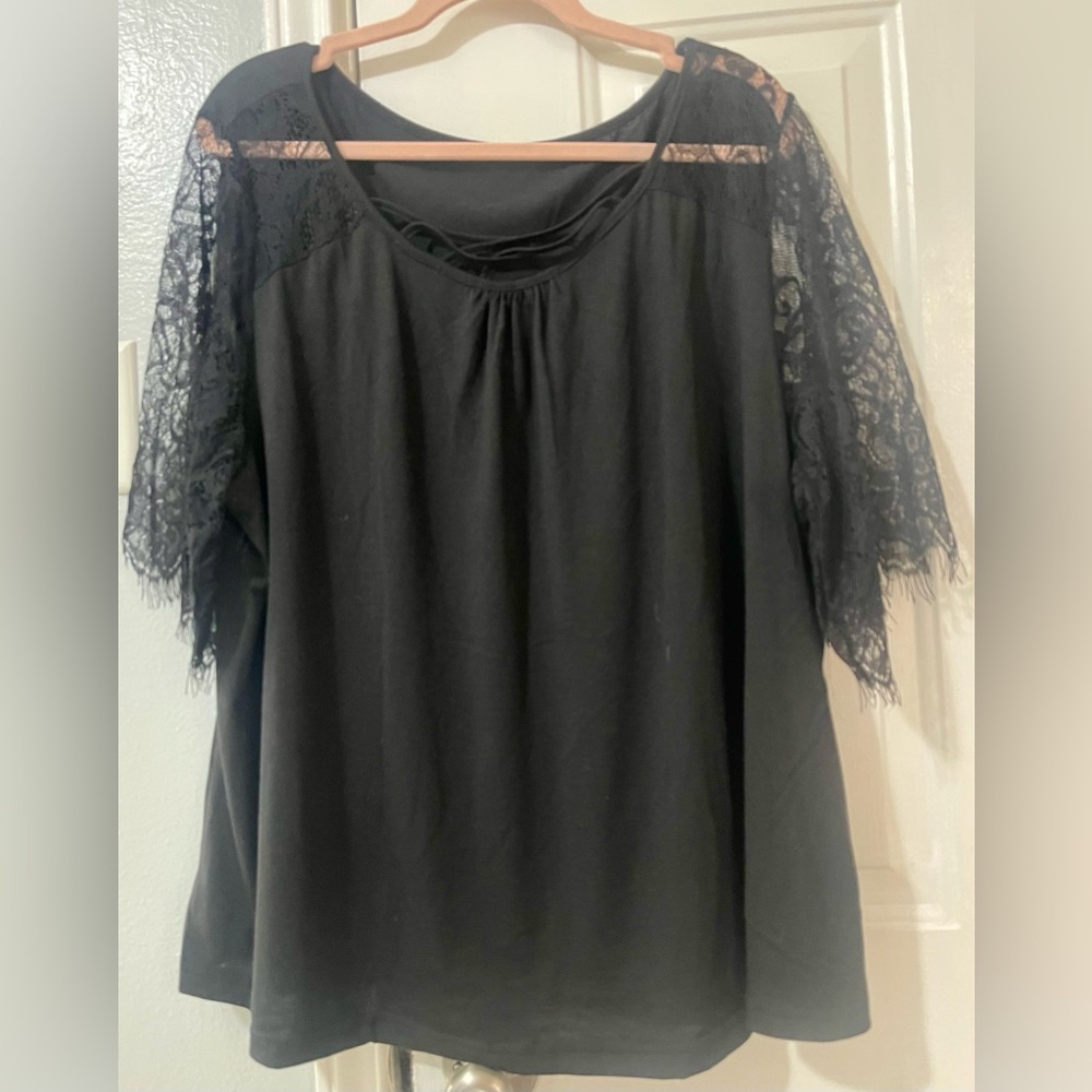 Gorgeous Plus Size Black Lace Sleeve Top sz 2X